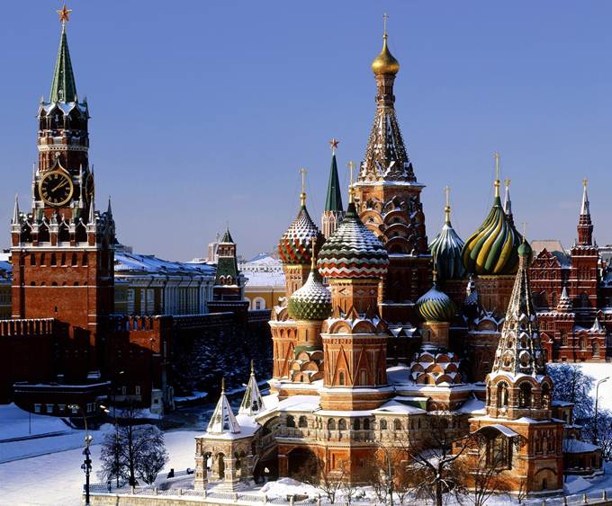 http://www.8thingstodo.com/wp-content/uploads/2013/02/Kremlin-Moscow.jpg