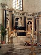 File:Bari basilica BonaSforza tomb.jpg