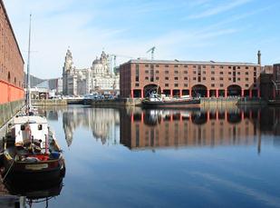 File:Albert Dock Liverpool 7.jpg